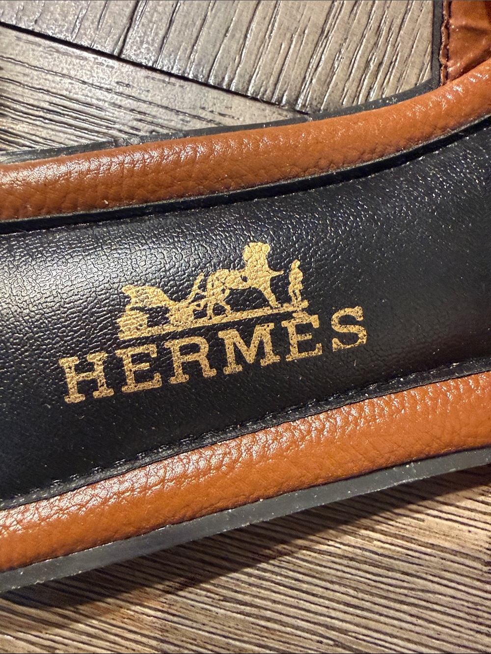Hermès Orange Brown Leather Oran Sandals with Gold H Accent - Picture 3 of 4